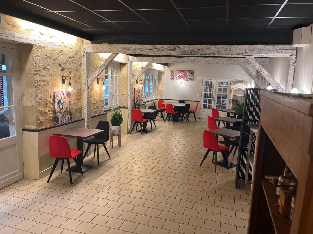 Hotel Du Chateau - Beynac Et Cazenac Екстериор снимка