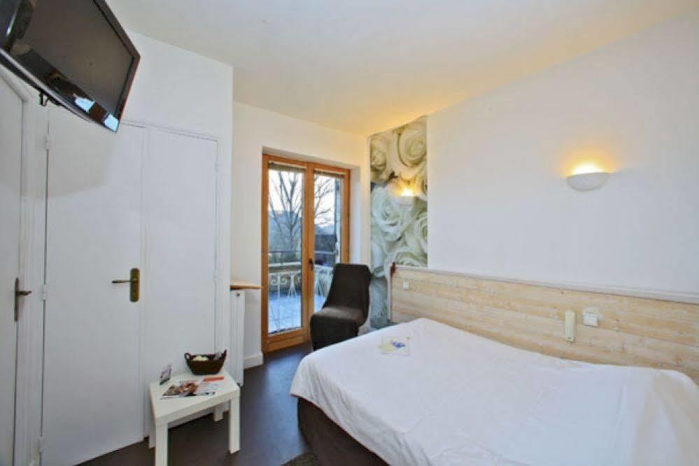Hotel Du Chateau - Beynac Et Cazenac Екстериор снимка